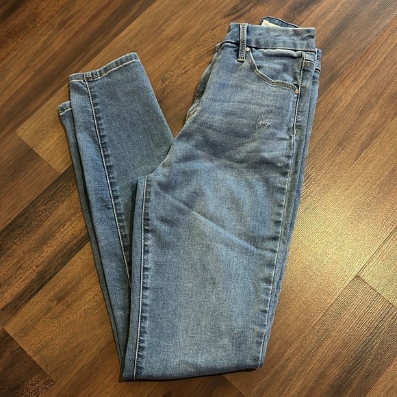 PacSun in Push Up Jeggings size 25- Light Wash, Slightly Distressed - Picture 12 of 12